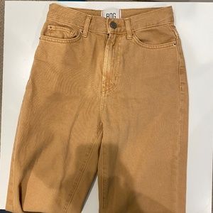 BDG URBAN OUTFITTERS COWBOY JEANS SAND/BROWN COLOR SIZE 24